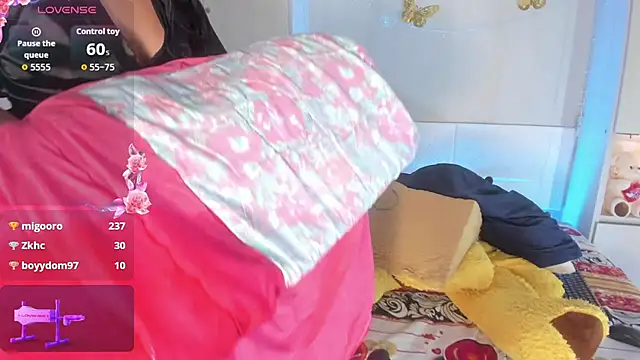 LilyWhitney webcam