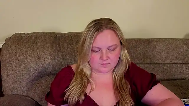 PhatAssBlond webcam