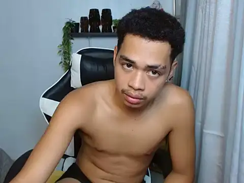 curlyasian_njxx webcam