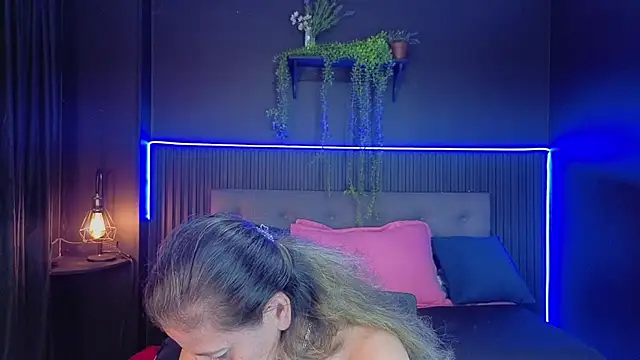 sasi_luna webcam