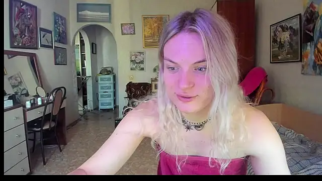 milliKira006 webcam