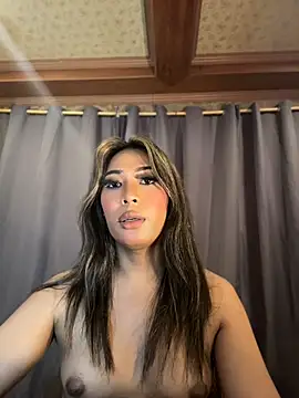 hugecock_tamira webcam