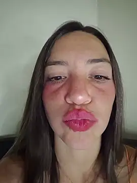 loveuu-bae webcam