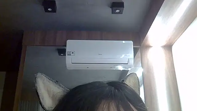 SkinnyKitten webcam