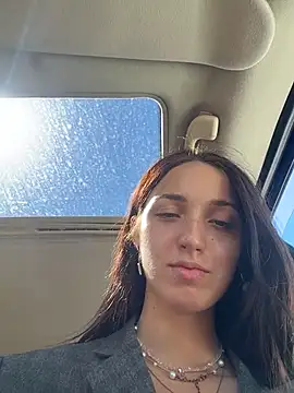 dollytall (F young) - move aside panties & spank wet pussy 🤭
