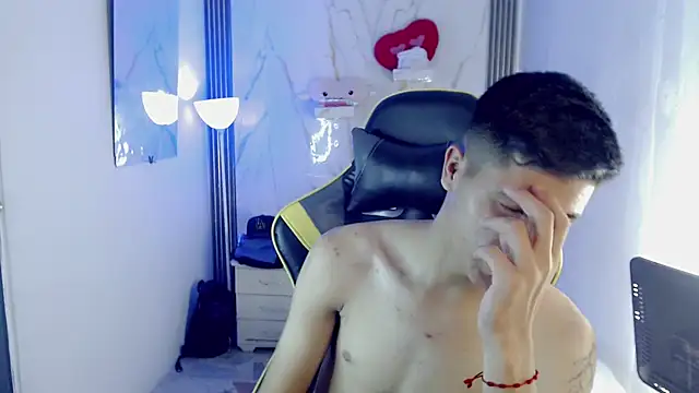 Ascii_one live cam on StripChat