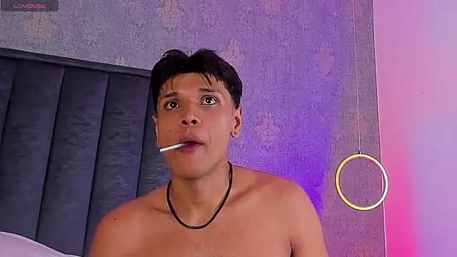 Alejandroo_Montenegro webcam