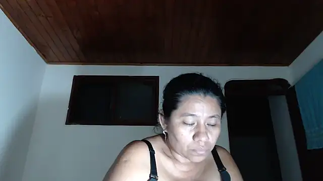 adrixxx38 webcam