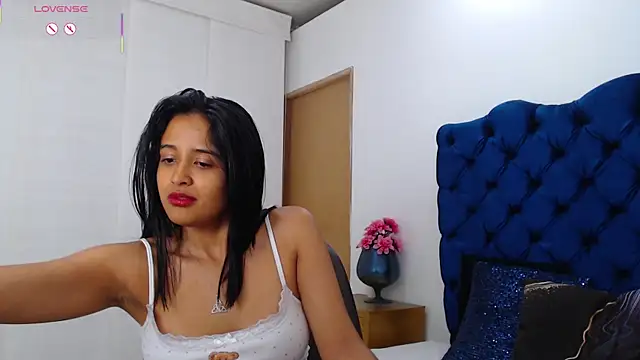 Lili666_ webcam