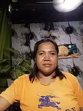 TabooSHOWgirl18 webcam