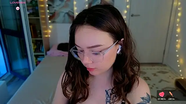 MilenaSaint webcam