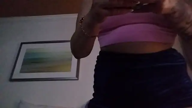 UrFavToJerkTo webcam