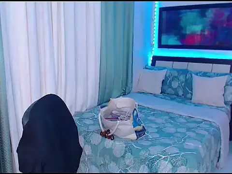 Heavenly_Treats webcam