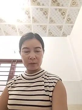 Sexy-ladyboobs20 webcam