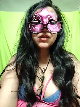 LOVE__RANI webcam