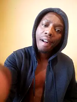 MaskedWithCum webcam