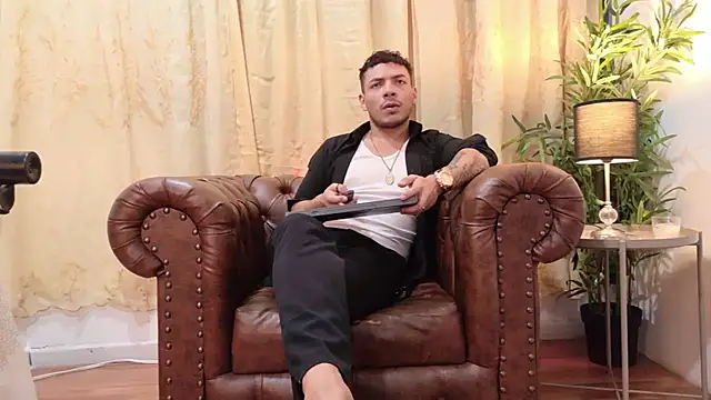 oliverwyse - OliverWyse's free webcam - UK Sex Cams