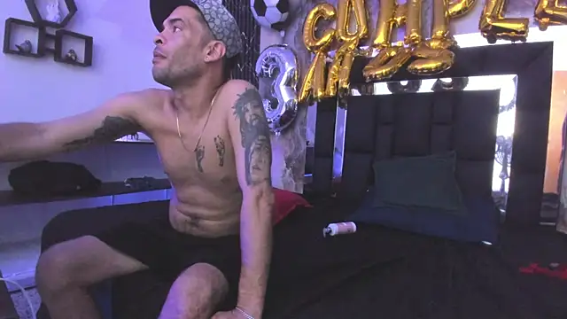 Mia_and_Erick webcam