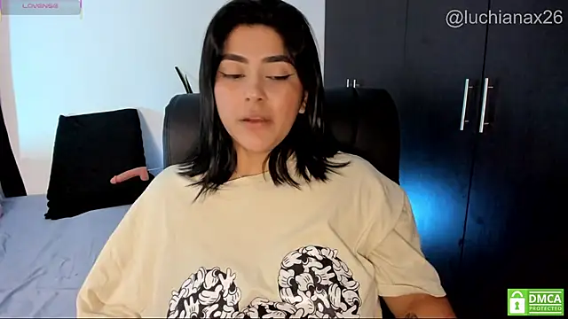 lucy2606 webcam