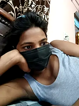Itz_Nora webcam