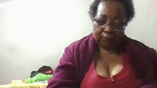 KinkyRicoSaisyours webcam