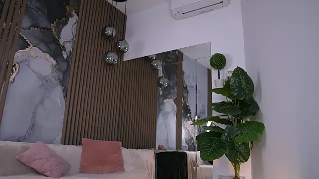 VivianeEtoile webcam
