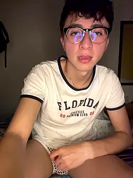 CamiRojas_boy webcam