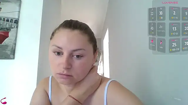 mia_bloomy webcam