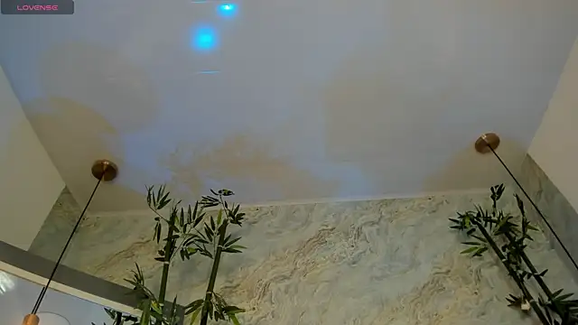 LittleeJaz webcam