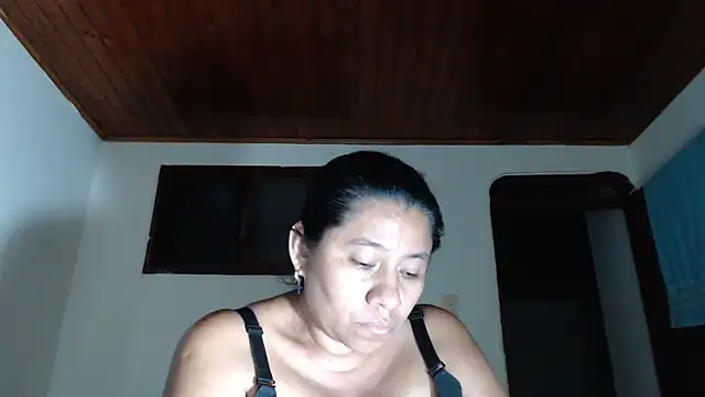 adrixxx38 webcam