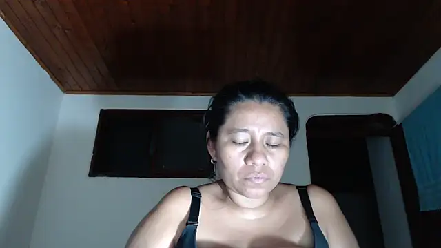 adrixxx38 webcam