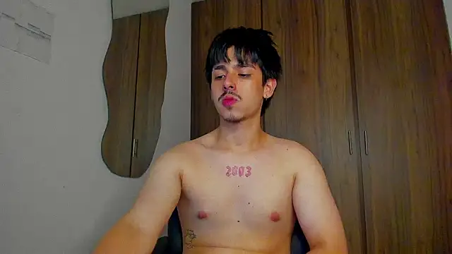 Maximo_Miller webcam