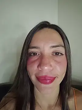 loveuu-bae webcam