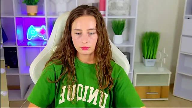 NadinnL webcam