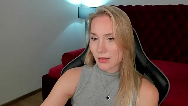 ElaraVoltage webcam