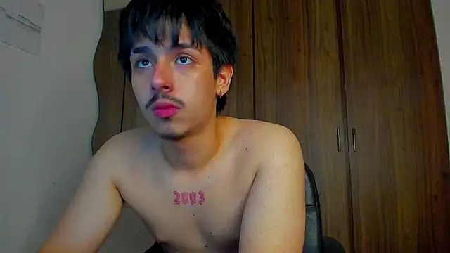 Maximo_Miller webcam