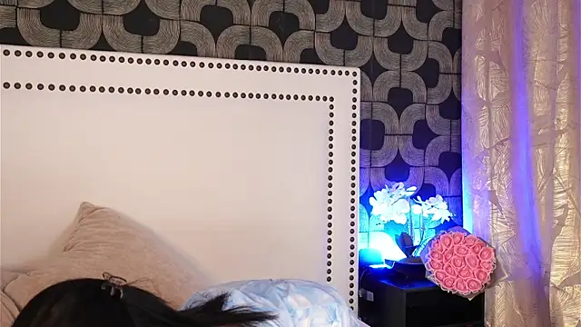 IsabelaWhite webcam