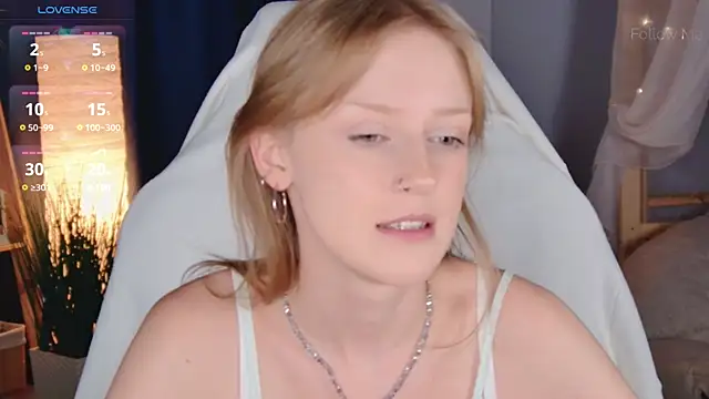KiraMontoya webcam