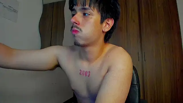 Maximo_Miller webcam