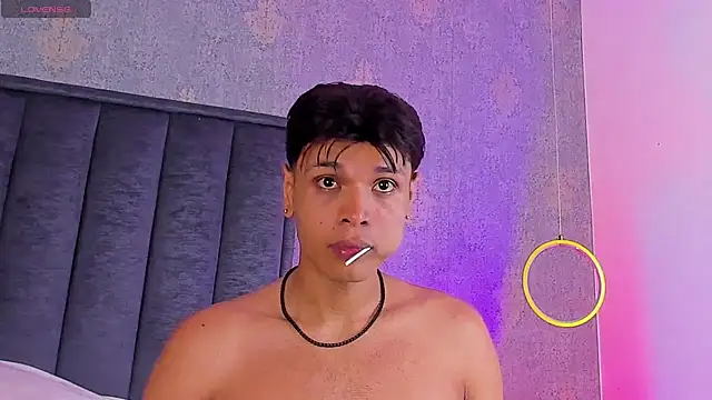 Alejandroo_Montenegro webcam