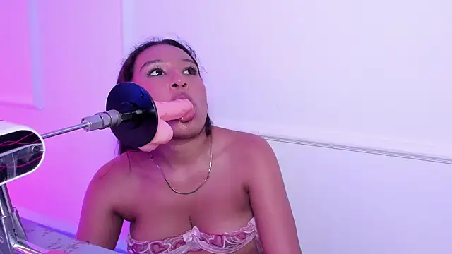 Rosaliesaint webcam