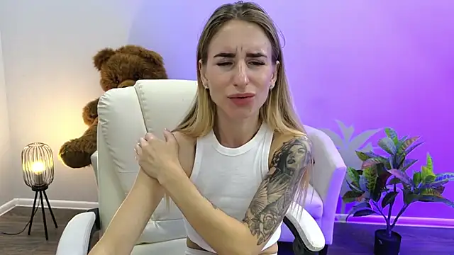 DeboraHorny webcam