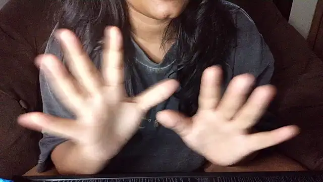 Long_hair_desi webcam
