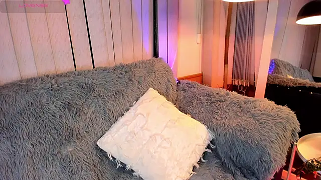 mila__vega webcam