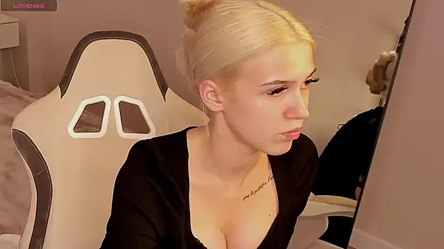 ChloexBarbie webcam