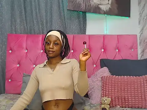 queen-chocolatexxx webcam