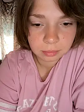 Zuli_Kiska webcam