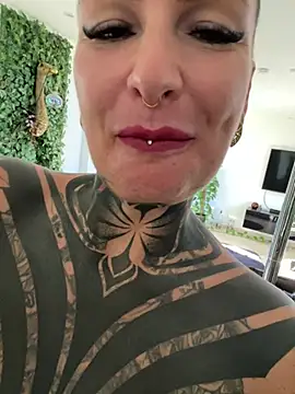 KathaleaNoir webcam