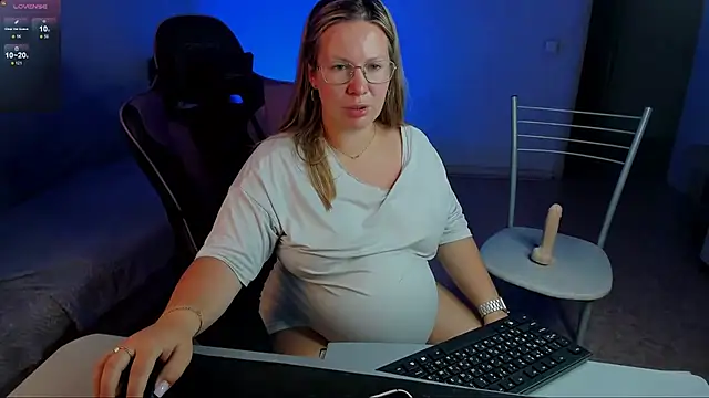 Pregnantariana webcam