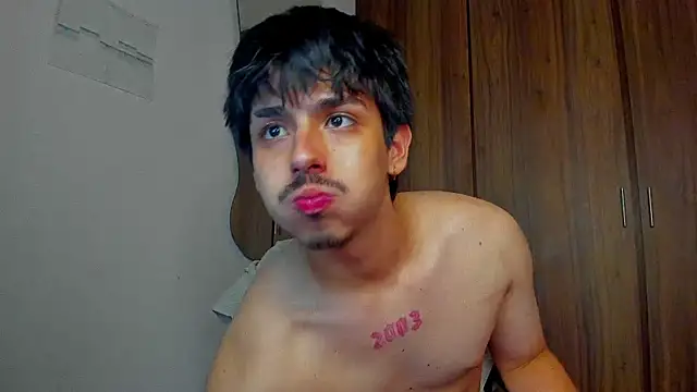 Maximo_Miller webcam